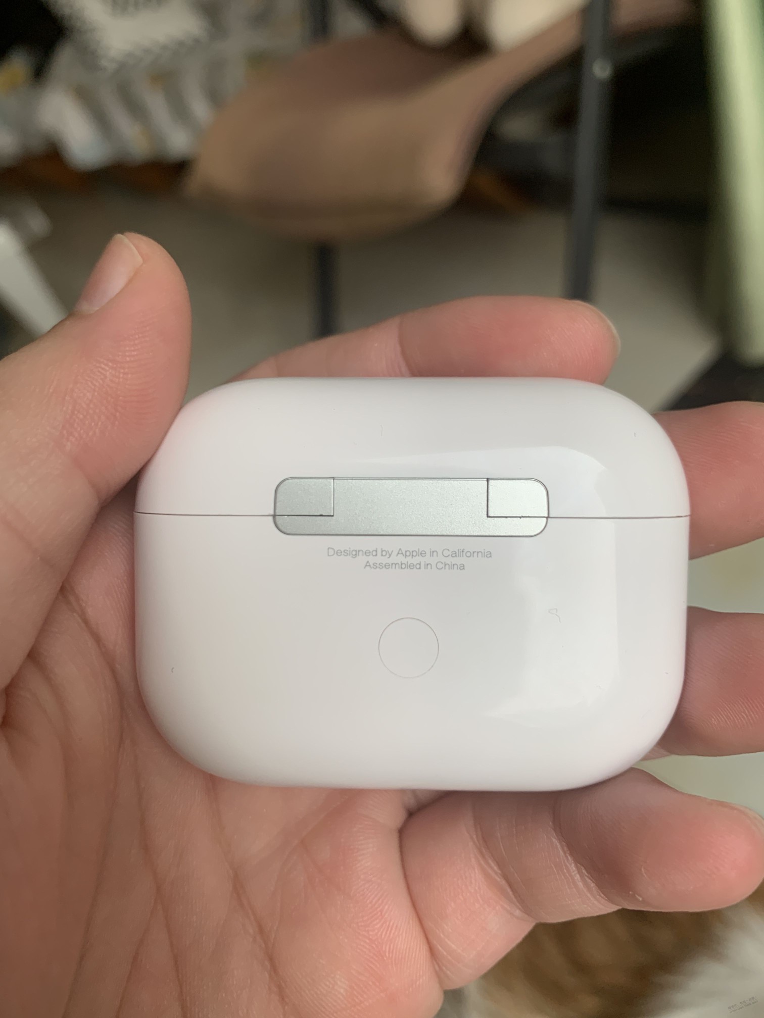 兄弟们，帮忙鉴定下这个airpods pro真假