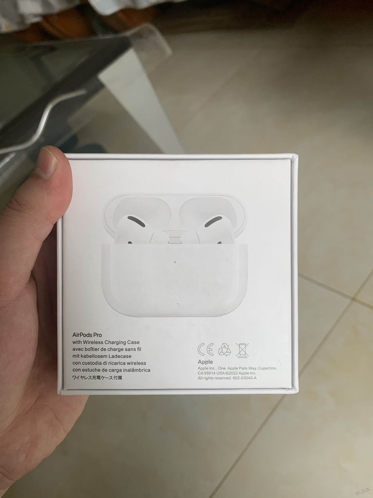 兄弟们，帮忙鉴定下这个airpods pro真假